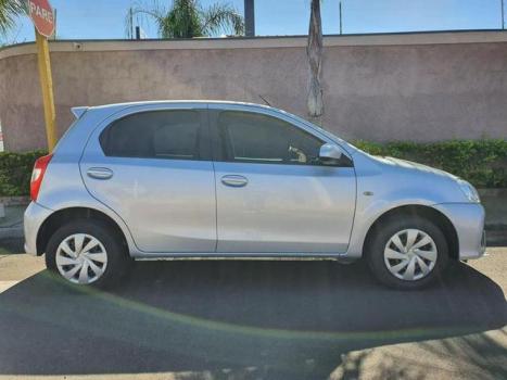 TOYOTA Etios Hatch 1.5 16V 4P FLEX XS AUTOMTICO, Foto 4