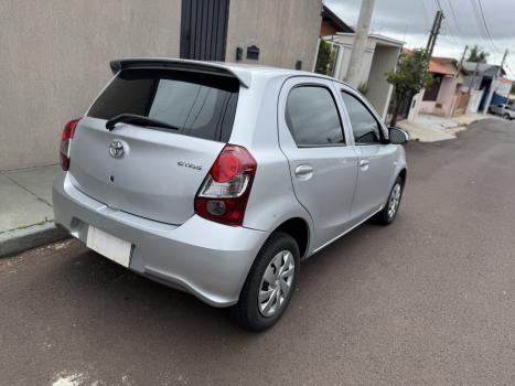 TOYOTA Etios Hatch 1.3 16V 4P FLEX X AUTOMTICO, Foto 6