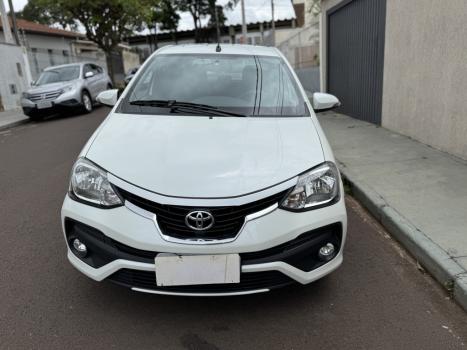 TOYOTA Etios Hatch 1.5 16V 4P FLEX PLATINUM AUTOMTICO, Foto 1