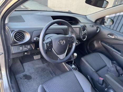 TOYOTA Etios Hatch 1.5 16V 4P FLEX X PLUS AUTOMTICO, Foto 9