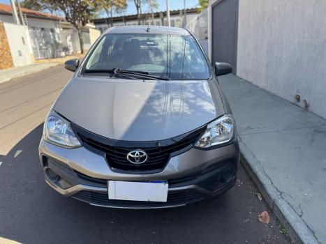 TOYOTA Etios Hatch 1.3 16V 4P FLEX X AUTOMTICO, Foto 2