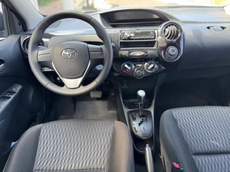 TOYOTA Etios Hatch 1.3 16V 4P FLEX X AUTOMTICO, Foto 11
