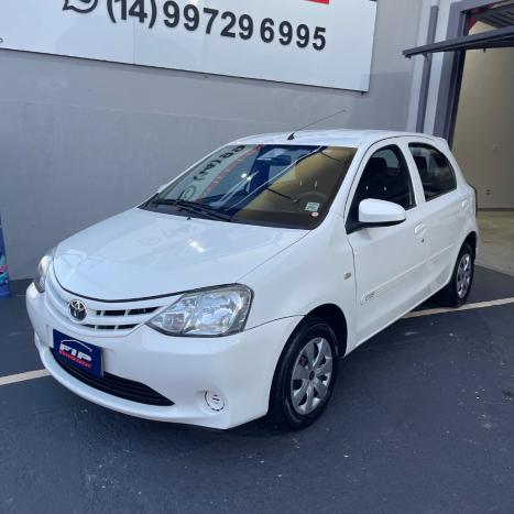 TOYOTA Etios Hatch 1.3 16V 4P FLEX X, Foto 2