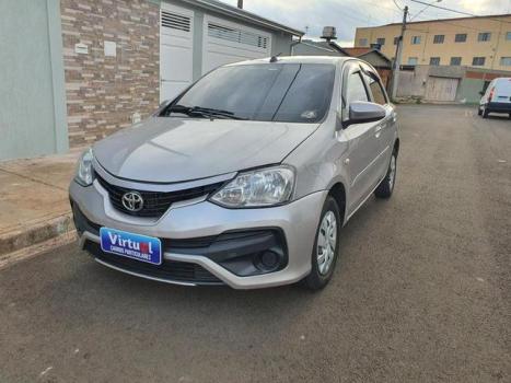 TOYOTA Etios Hatch 1.5 16V 4P FLEX XS AUTOMTICO, Foto 3