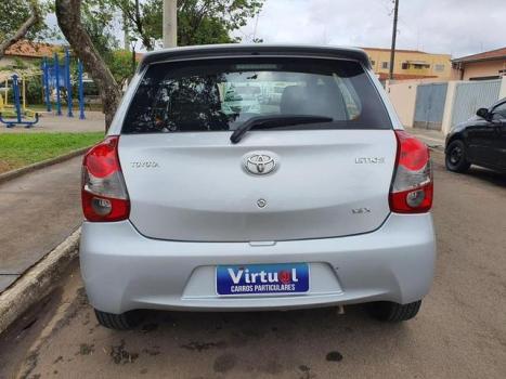 TOYOTA Etios Hatch 1.3 16V 4P FLEX X, Foto 6