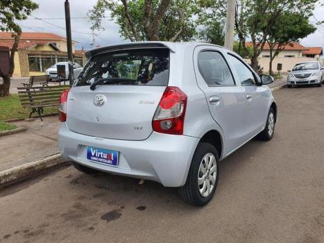 TOYOTA Etios Hatch 1.3 16V 4P FLEX X, Foto 7