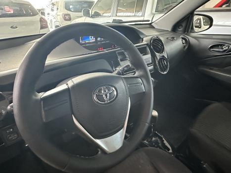 TOYOTA Etios Hatch 1.3 16V 4P FLEX X AUTOMTICO, Foto 11