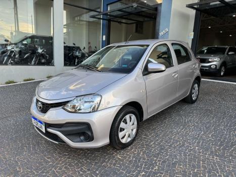 TOYOTA Etios Hatch 1.3 16V 4P FLEX X, Foto 2