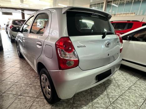 TOYOTA Etios Hatch 1.3 16V 4P FLEX X, Foto 4