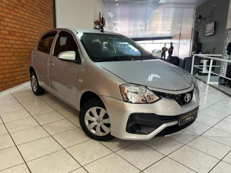 TOYOTA Etios Hatch 1.3 16V 4P FLEX X, Foto 3