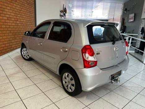 TOYOTA Etios Hatch 1.3 16V 4P FLEX X, Foto 4