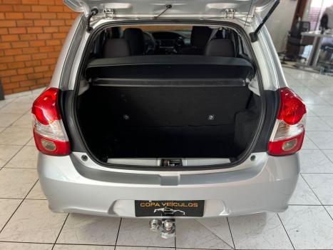 TOYOTA Etios Hatch 1.3 16V 4P FLEX X, Foto 9