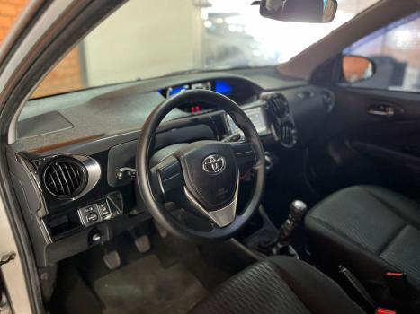 TOYOTA Etios Hatch 1.3 16V 4P FLEX X, Foto 10