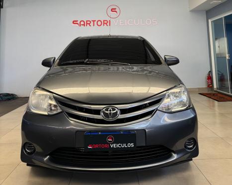 TOYOTA Etios Hatch 1.3 16V 4P FLEX X, Foto 2