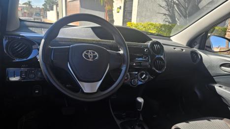 TOYOTA Etios Hatch 1.3 16V 4P FLEX X AUTOMTICO, Foto 19