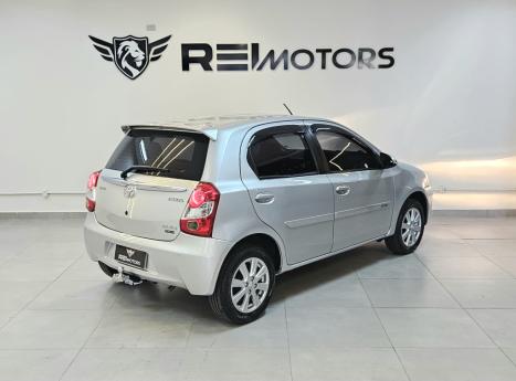 TOYOTA Etios Hatch 1.5 16V 4P FLEX XLS AUTOMTICO, Foto 3