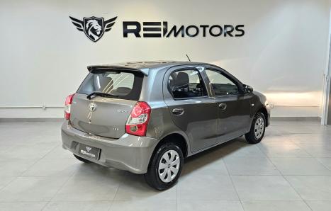 TOYOTA Etios Hatch 1.3 16V 4P FLEX X, Foto 2