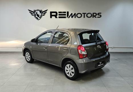 TOYOTA Etios Hatch 1.3 16V 4P FLEX X, Foto 3