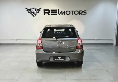 TOYOTA Etios Hatch 1.3 16V 4P FLEX X, Foto 5