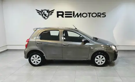 TOYOTA Etios Hatch 1.3 16V 4P FLEX X, Foto 6