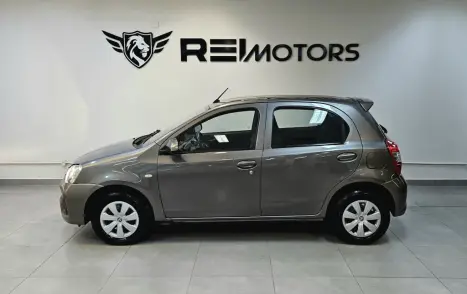 TOYOTA Etios Hatch 1.3 16V 4P FLEX X, Foto 7