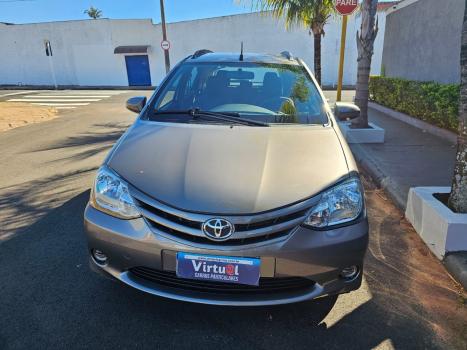 TOYOTA Etios Hatch 1.5 16V 4P FLEX XS AUTOMTICO, Foto 2