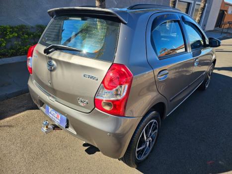 TOYOTA Etios Hatch 1.5 16V 4P FLEX XS AUTOMTICO, Foto 5
