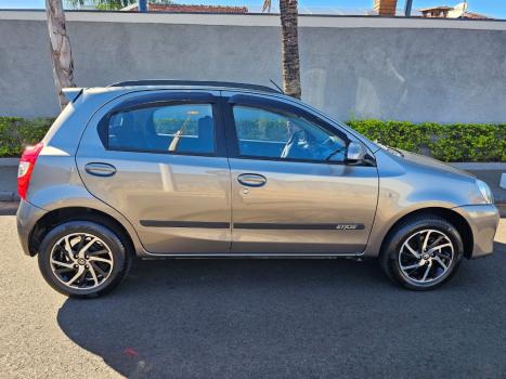 TOYOTA Etios Hatch 1.5 16V 4P FLEX XS AUTOMTICO, Foto 6