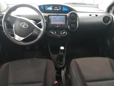 TOYOTA Etios Hatch 1.3 16V 4P FLEX X, Foto 7