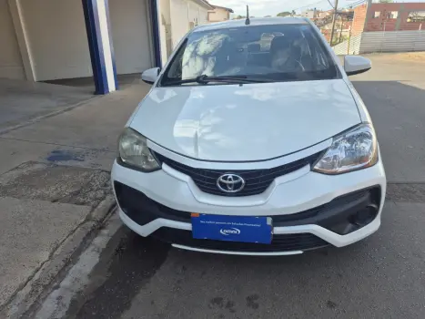 TOYOTA Etios Hatch 1.3 16V 4P FLEX X AUTOMTICO, Foto 2