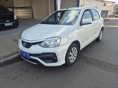 TOYOTA Etios Hatch 1.3 16V 4P FLEX X AUTOMTICO, Foto 3