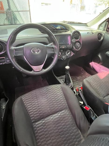 TOYOTA Etios Hatch 1.3 16V 4P FLEX X, Foto 6