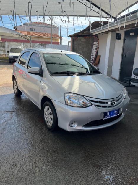TOYOTA Etios Hatch 1.3 16V 4P FLEX X, Foto 7
