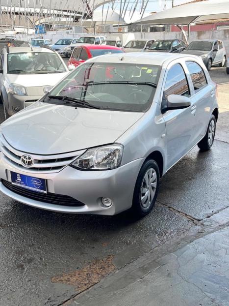 TOYOTA Etios Hatch 1.3 16V 4P FLEX X, Foto 9