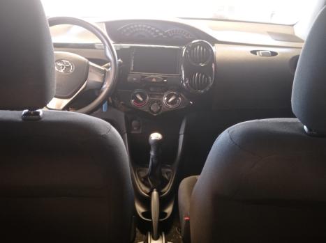 TOYOTA Etios Hatch 1.3 16V 4P FLEX X, Foto 13