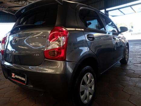 TOYOTA Etios Hatch 1.3 16V 4P FLEX X, Foto 8