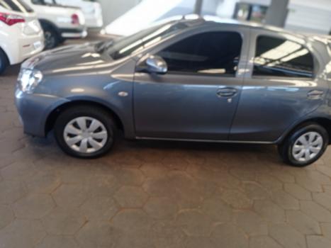 TOYOTA Etios Hatch 1.3 16V 4P FLEX X, Foto 5