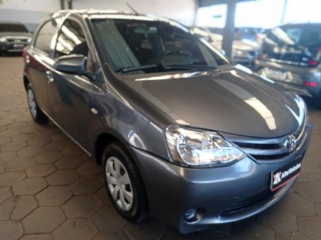 TOYOTA Etios Hatch 1.3 16V 4P FLEX X, Foto 2