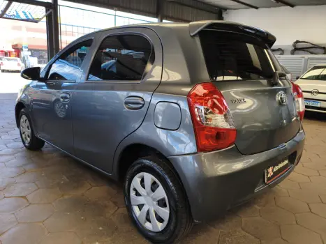 TOYOTA Etios Hatch 1.3 16V 4P FLEX X, Foto 19