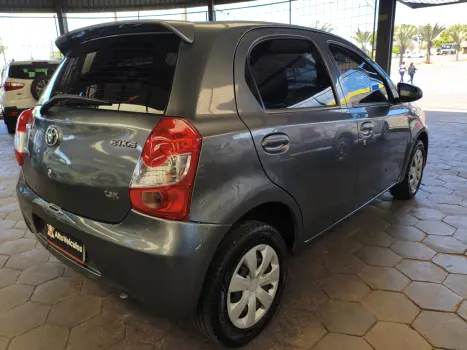 TOYOTA Etios Hatch 1.3 16V 4P FLEX X, Foto 20