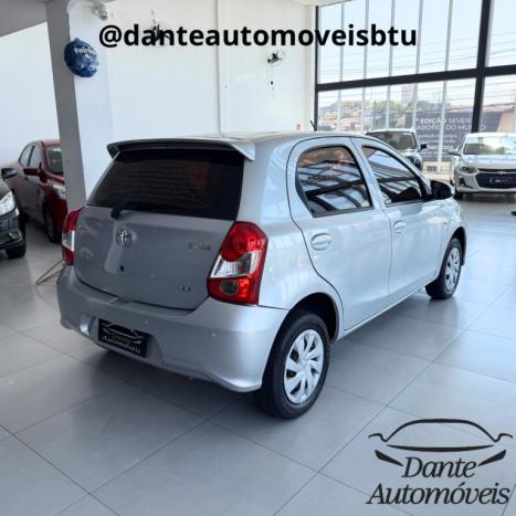 TOYOTA Etios Hatch 1.3 16V 4P FLEX X, Foto 3