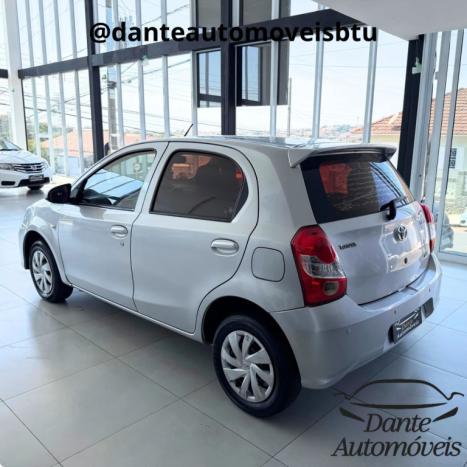 TOYOTA Etios Hatch 1.3 16V 4P FLEX X, Foto 4