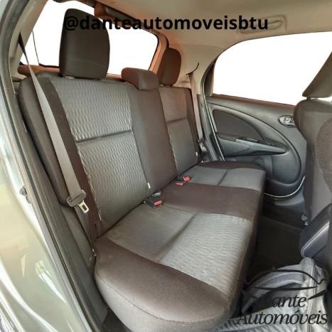 TOYOTA Etios Hatch 1.3 16V 4P FLEX X, Foto 9