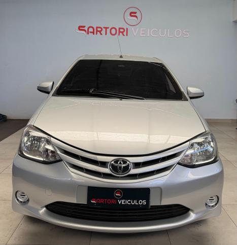 TOYOTA Etios Hatch 1.3 16V 4P FLEX X, Foto 2