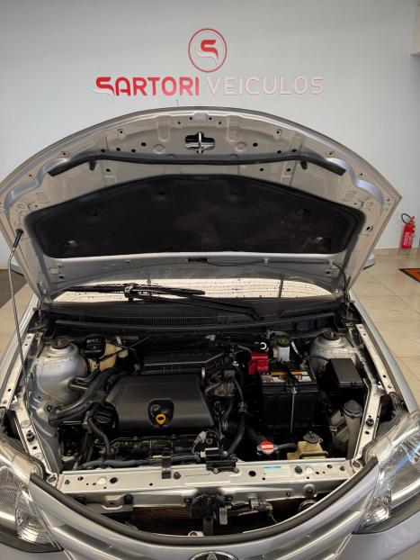 TOYOTA Etios Hatch 1.3 16V 4P FLEX X, Foto 6