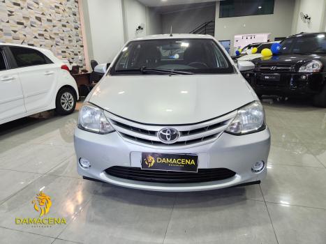 TOYOTA Etios Hatch 1.3 16V 4P FLEX X, Foto 2