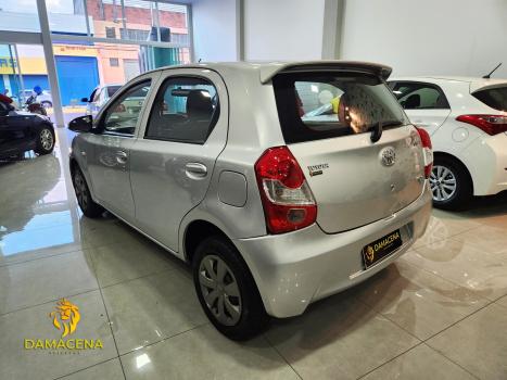 TOYOTA Etios Hatch 1.3 16V 4P FLEX X, Foto 6