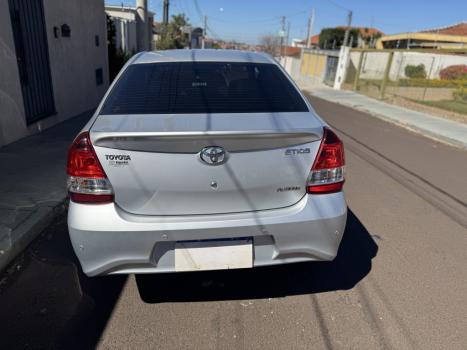 TOYOTA Etios Sedan 1.5 16V 4P FLEX PLATINUM AUTOMTICO, Foto 2