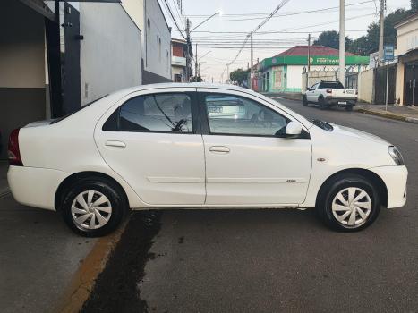 TOYOTA Etios Sedan 1.3 16V 4P FLEX X, Foto 4