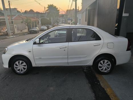 TOYOTA Etios Sedan 1.3 16V 4P FLEX X, Foto 8